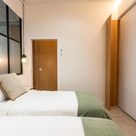Cv Brand New 2br Triana By Covadon Street